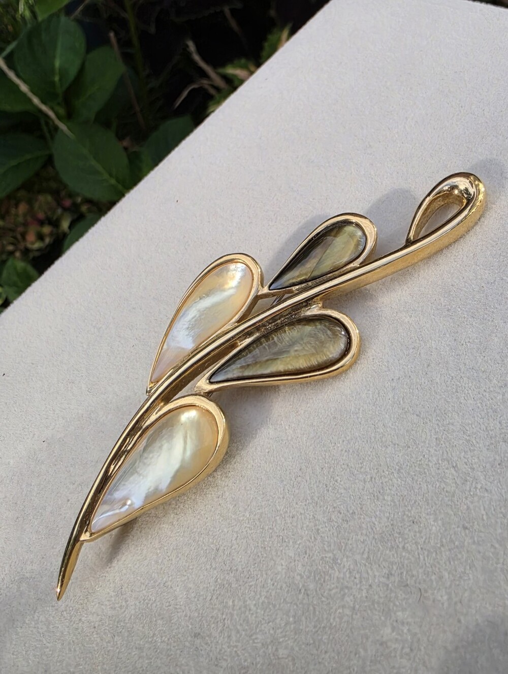 Butler: Gold-Tone Mother-of-Pearl Leaf Brooch - Elegant Pin in Cream & Gray